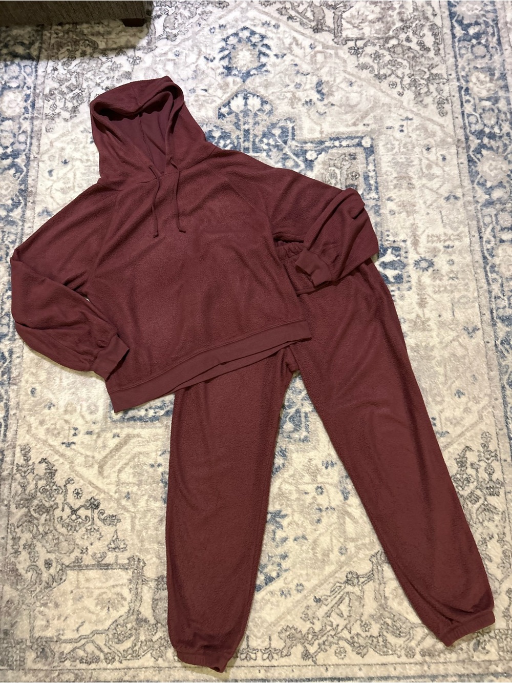 SO Cozy Women's Hooded Lounge Set in Burgundy